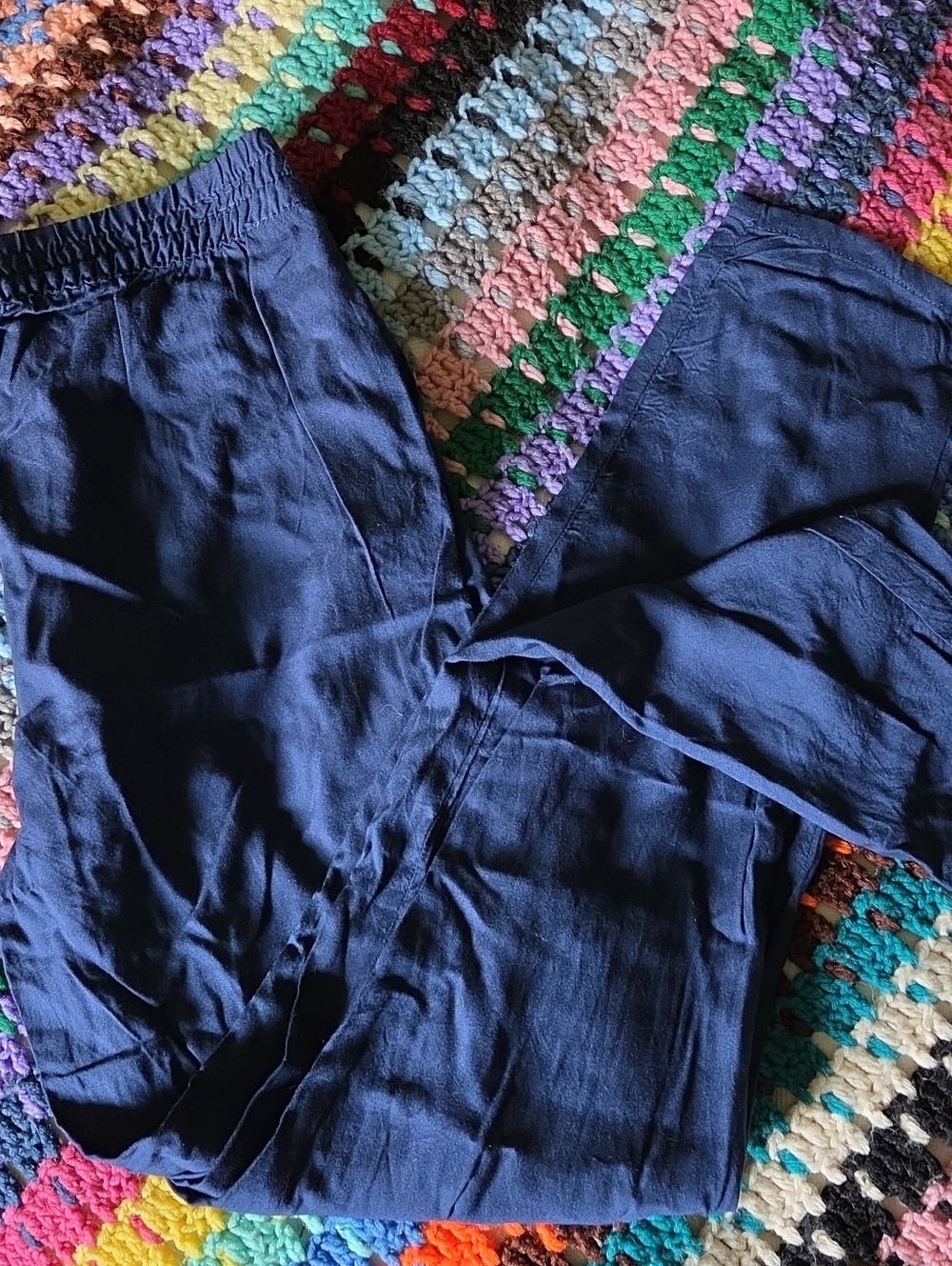 H&M Divided Solid Blue Color Pullon Trousers. Size 4.